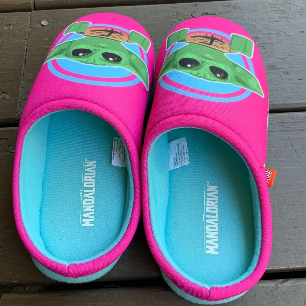 Lego The Mandalorian Baby Yoda Kids Slippers Youth Size 2-3 Star Wars